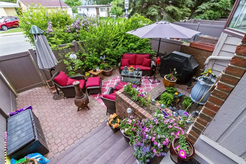 13005 6 Street SW Calgary AB T2W 4J8