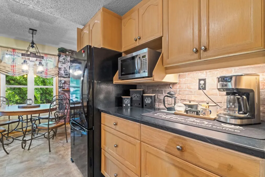 13005 6 Street SW Calgary AB T2W 4J8