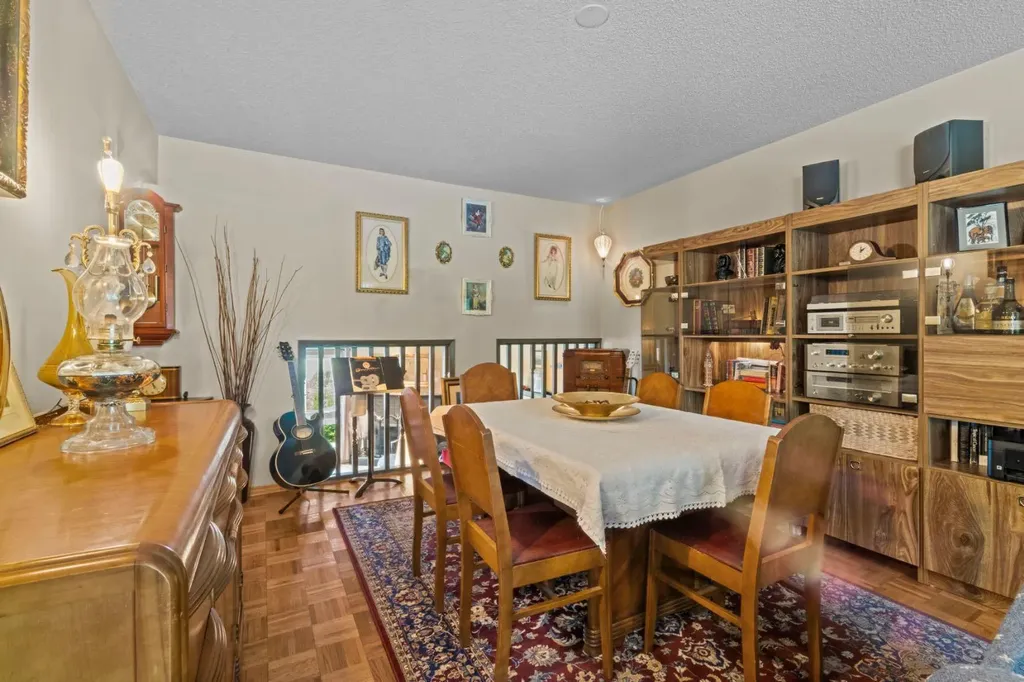 13005 6 Street SW Calgary AB T2W 4J8