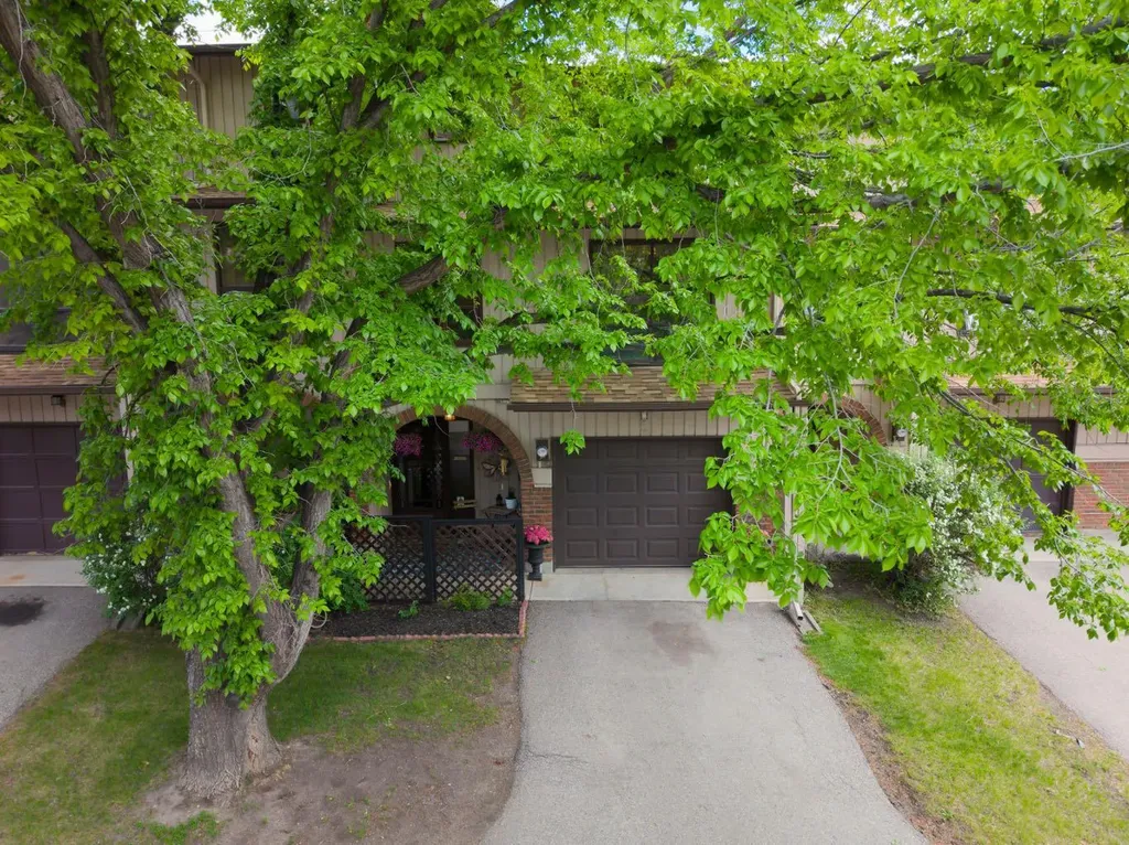 13005 6 Street SW Calgary AB T2W 4J8