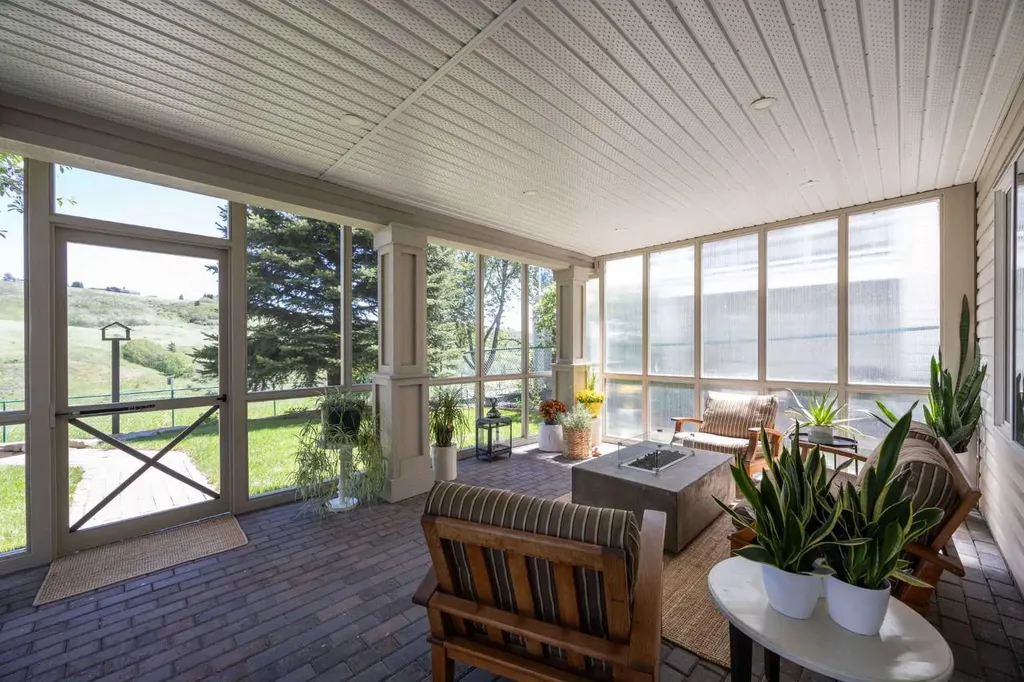 89 Gleneagles Terrace Cochrane AB T4C 1W5