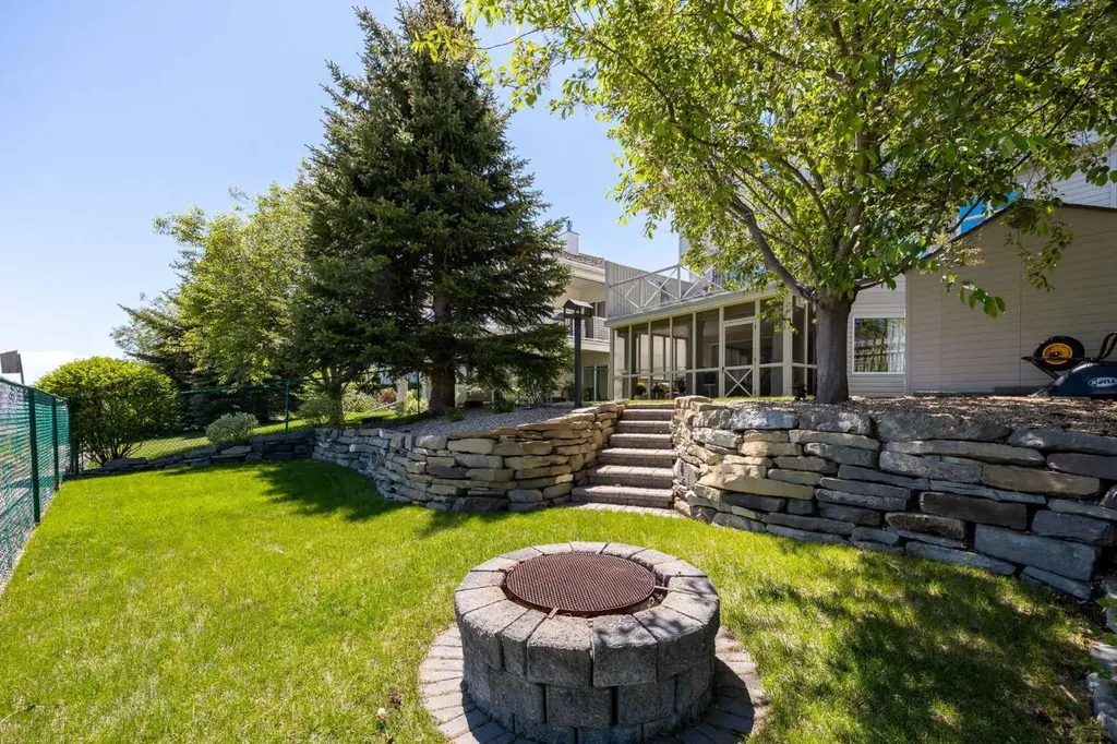 89 Gleneagles Terrace Cochrane AB T4C 1W5