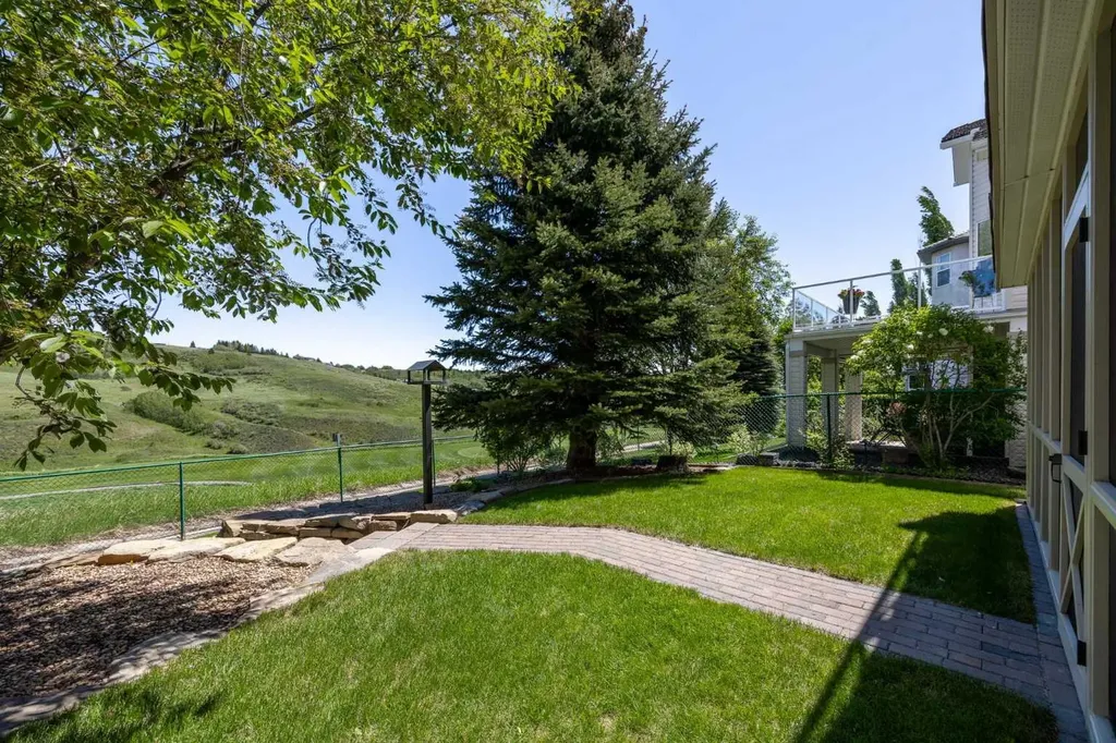 89 Gleneagles Terrace Cochrane AB T4C 1W5