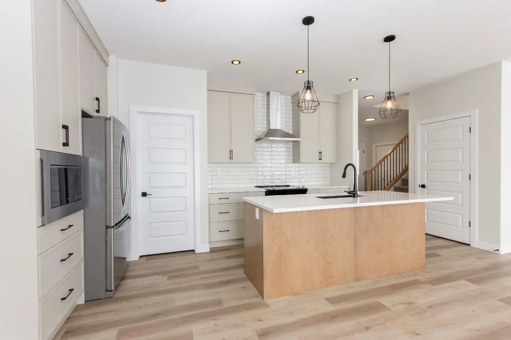 43 Lincoln Street Sylvan Lake AB T4S 0V4
