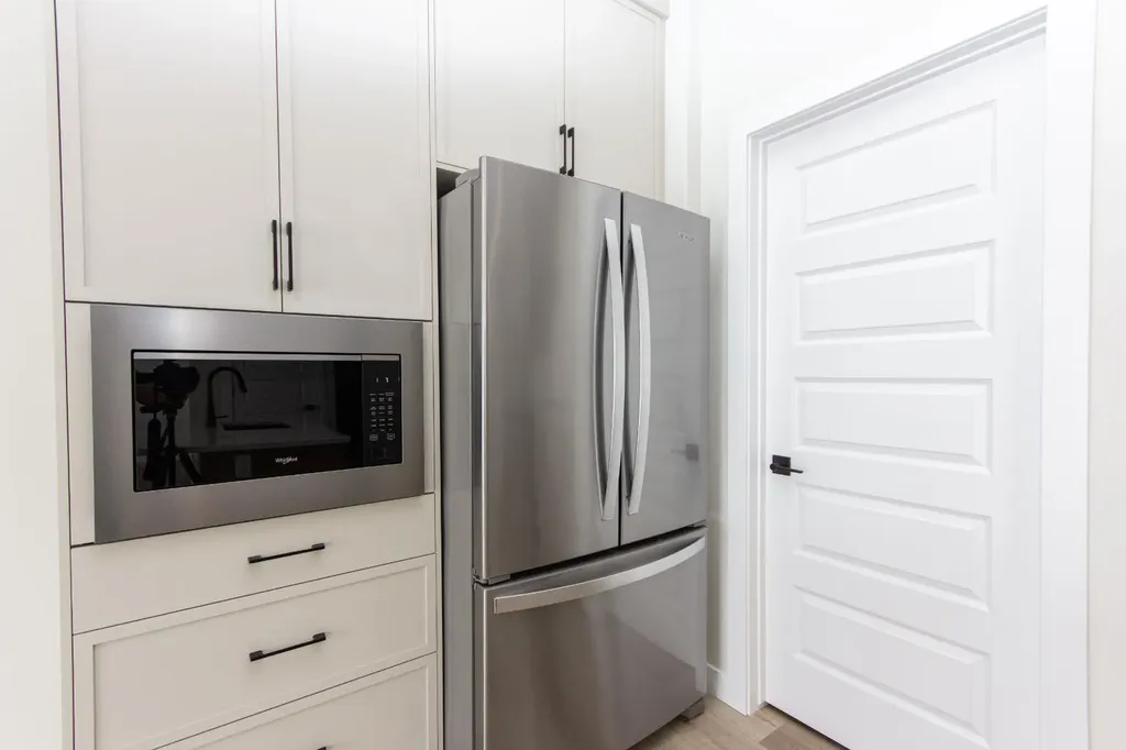 43 Lincoln Street Sylvan Lake AB T4S 0V4