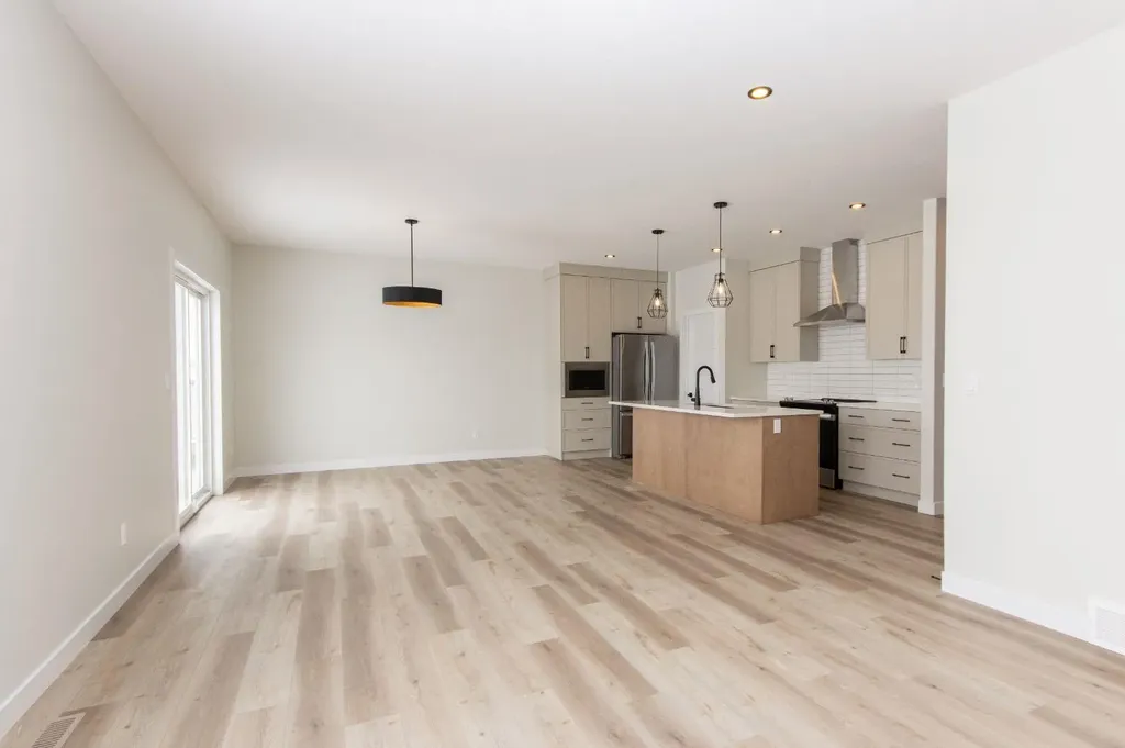 43 Lincoln Street Sylvan Lake AB T4S 0V4