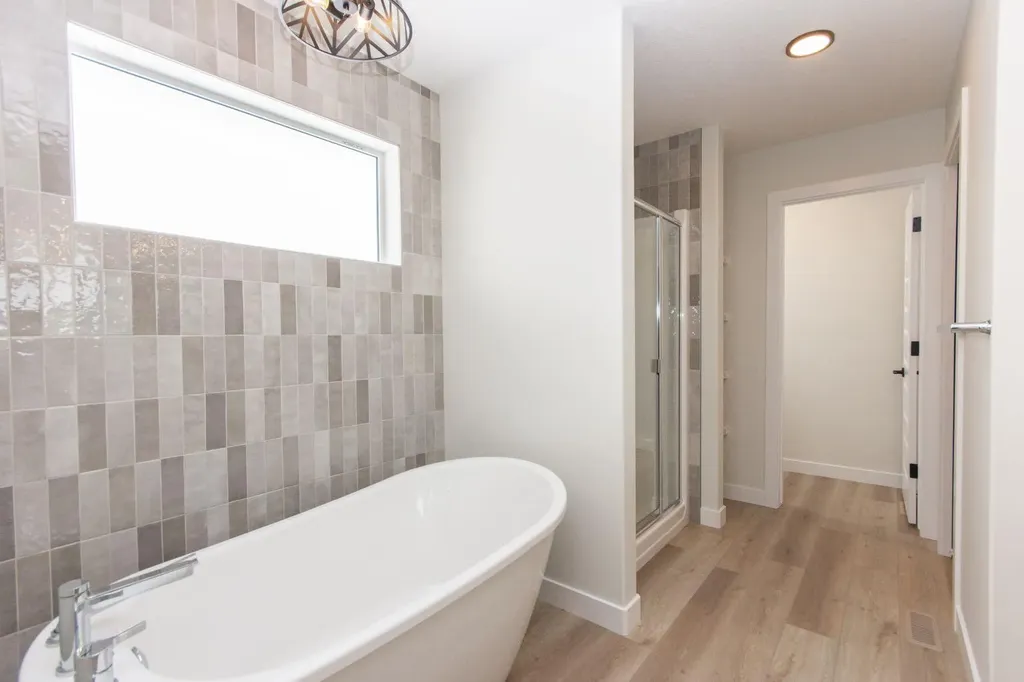 43 Lincoln Street Sylvan Lake AB T4S 0V4