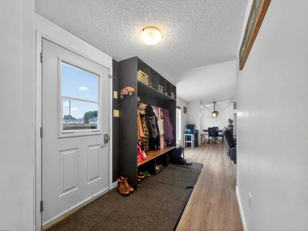 10226 103 Avenue La Crete AB T0H2H0