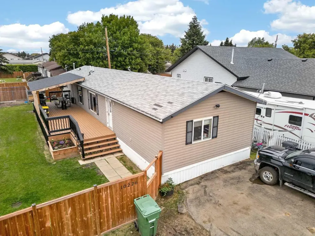 10226 103 Avenue La Crete AB T0H2H0