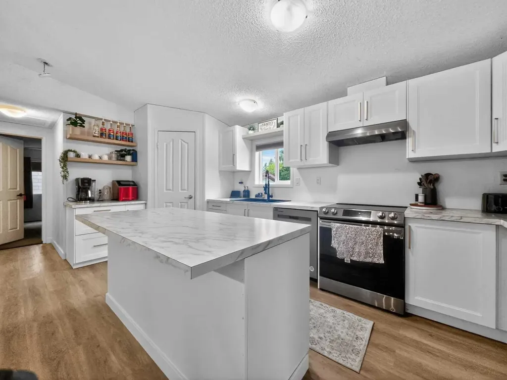 10226 103 Avenue La Crete AB T0H2H0