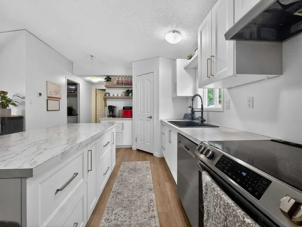 10226 103 Avenue La Crete AB T0H2H0
