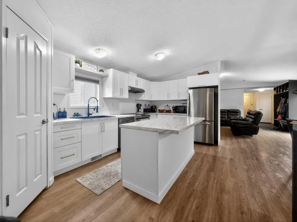 10226 103 Avenue La Crete AB T0H2H0