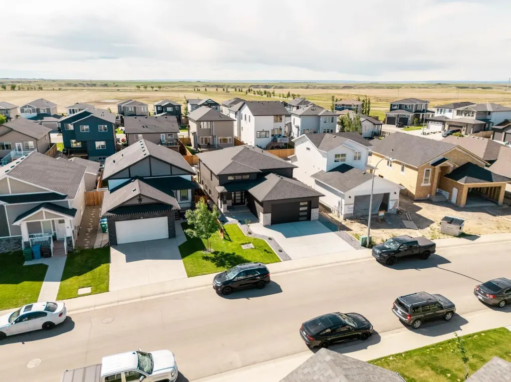 26 Rivergrove Run W Lethbridge AB T1K8E8