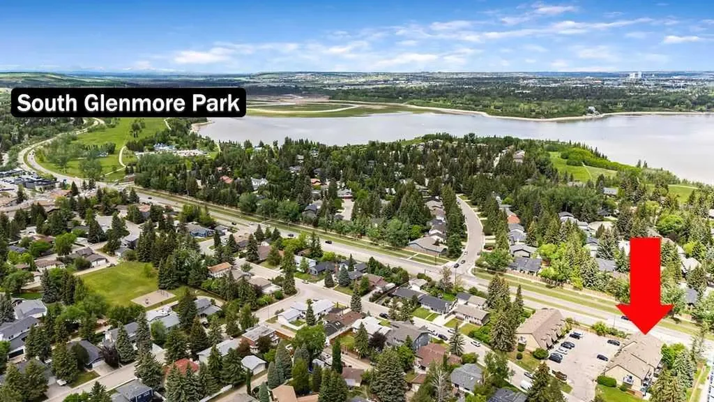 2204 Paliswood Road SW Calgary AB T2V 4Y6