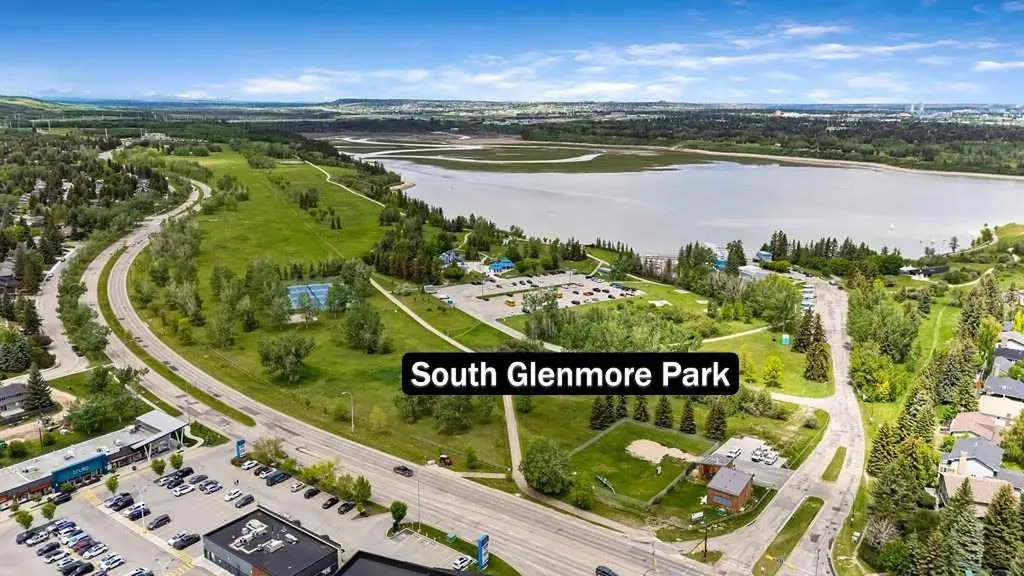 2204 Paliswood Road SW Calgary AB T2V 4Y6