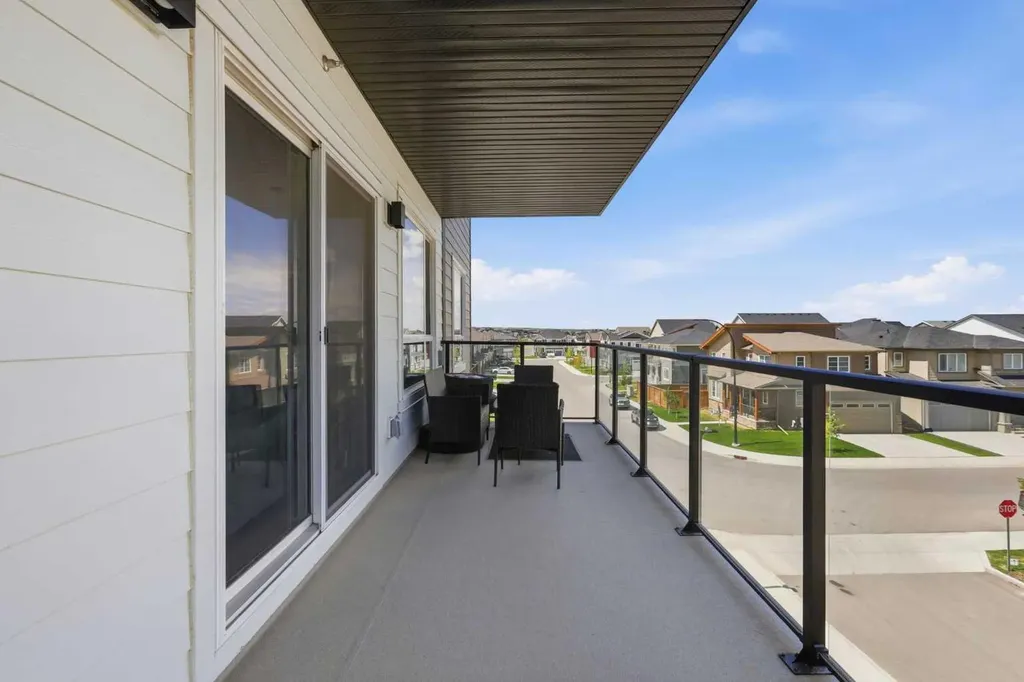 33 Carringham Gate NW Calgary AB T3P2H6