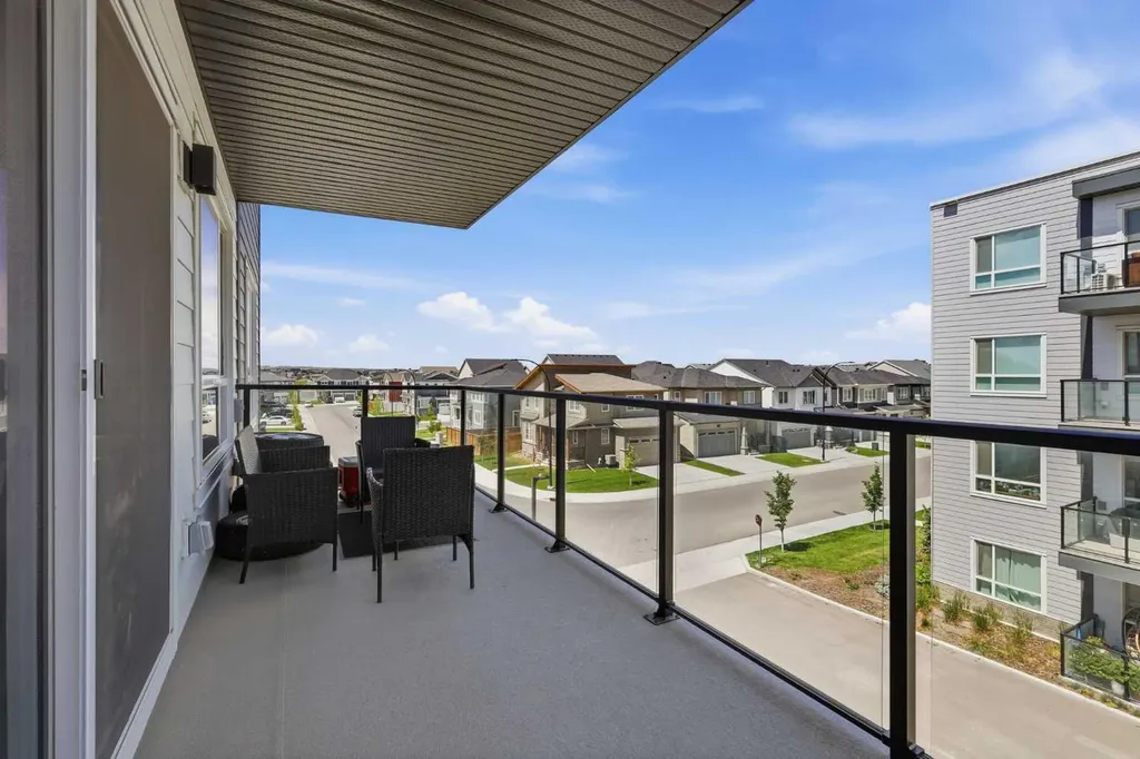 33 Carringham Gate NW Calgary AB T3P2H6