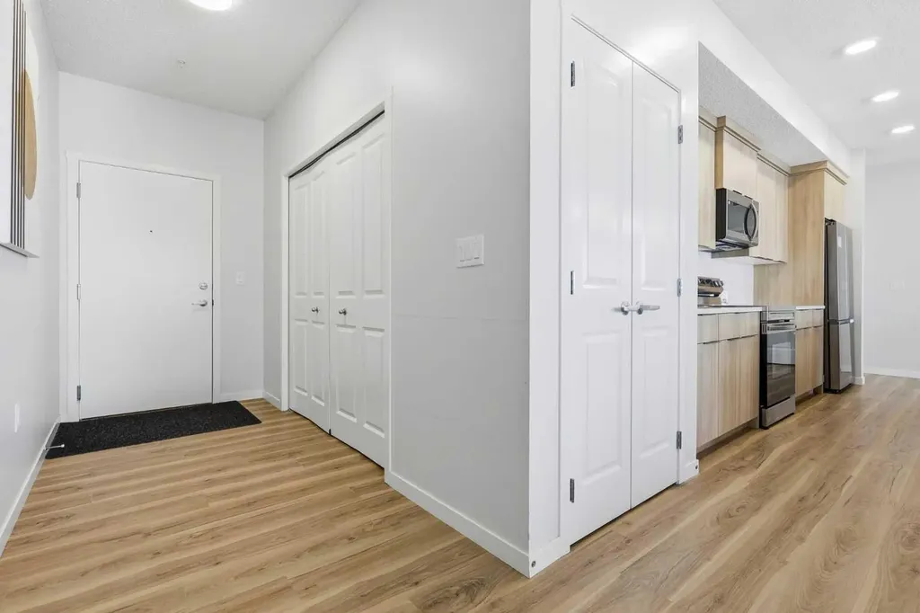 33 Carringham Gate NW Calgary AB T3P2H6