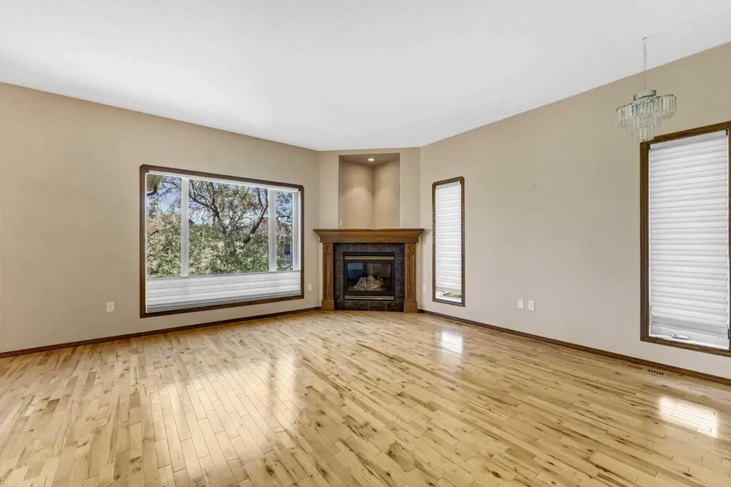 144 Sundance Road SW Medicine Hat AB T1B4V9