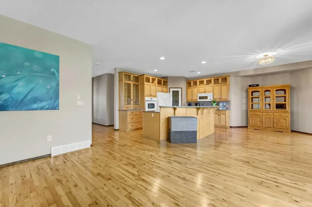 144 Sundance Road SW Medicine Hat AB T1B4V9