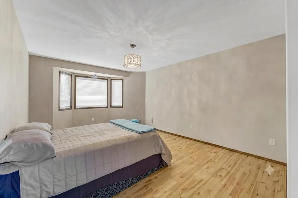 144 Sundance Road SW Medicine Hat AB T1B4V9