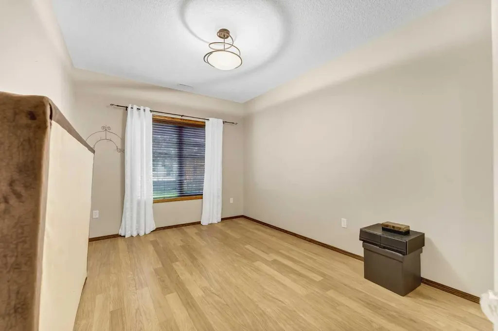 144 Sundance Road SW Medicine Hat AB T1B4V9