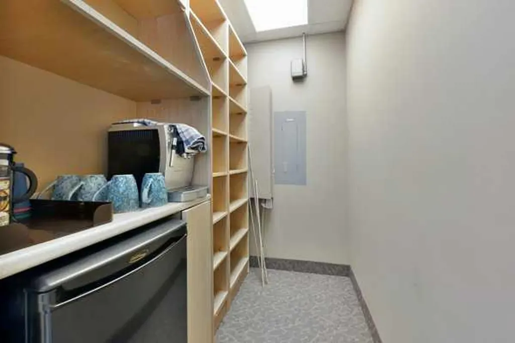5917 1a Street SW Calgary AB T2H 0G4