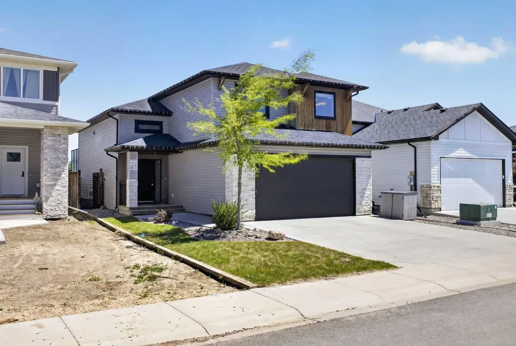 47 Rivergrove Lane W Lethbridge AB T1K 8E8