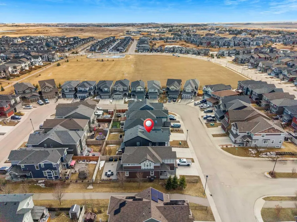 6 Kingsbury Close SE Airdrie AB T4A 0R3