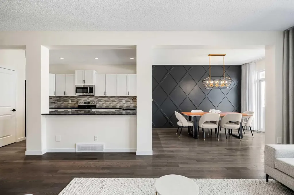 6 Kingsbury Close SE Airdrie AB T4A 0R3