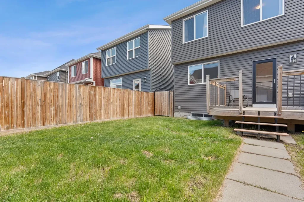 31 Red Embers Lane NE Calgary AB T3N 1B6