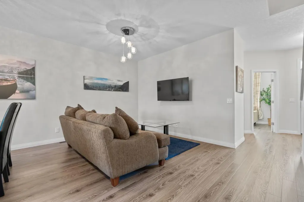 31 Red Embers Lane NE Calgary AB T3N 1B6
