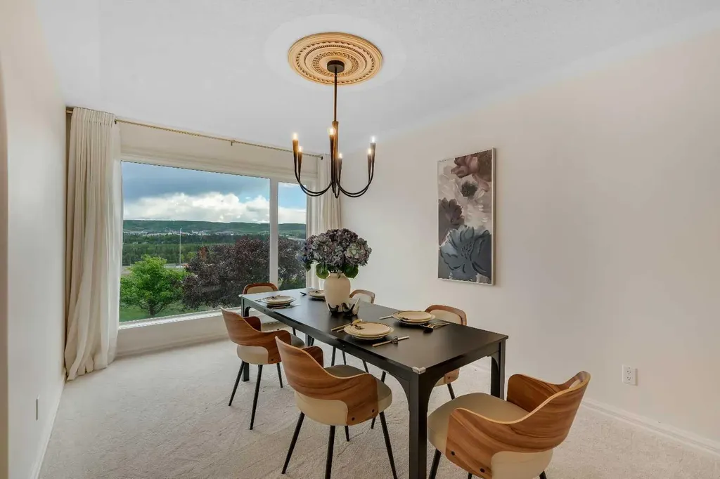 78 Scimitar View NW Calgary AB T3L 2B5
