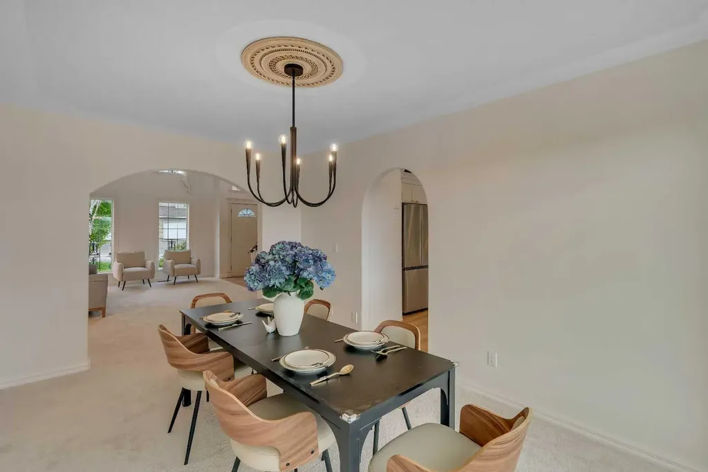 78 Scimitar View NW Calgary AB T3L 2B5