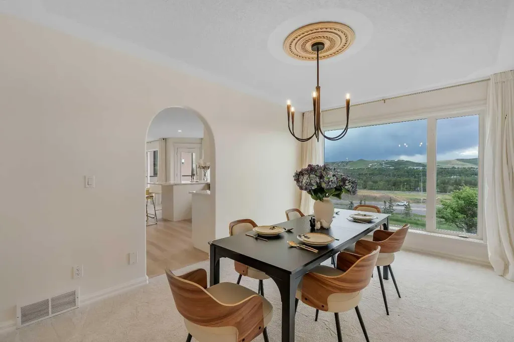 78 Scimitar View Calgary AB T3L 2B5