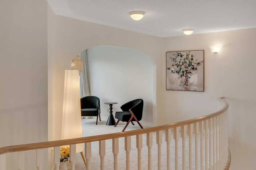 78 Scimitar View Calgary AB T3L 2B5