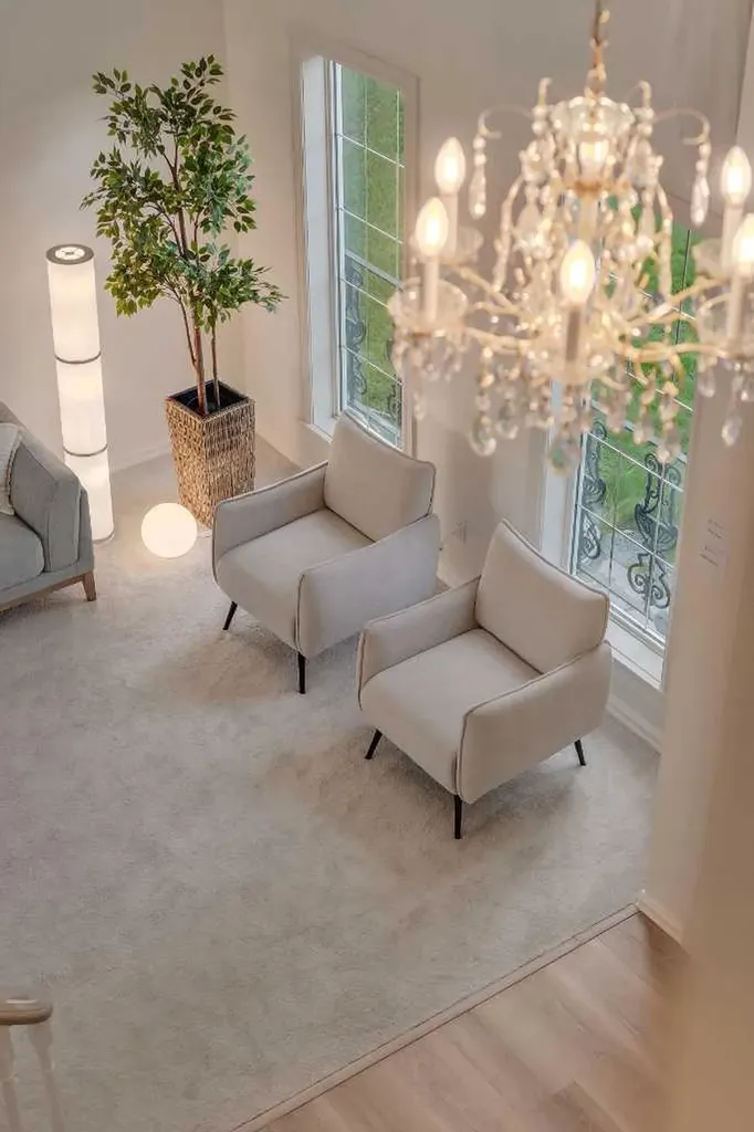 78 Scimitar View Calgary AB T3L 2B5