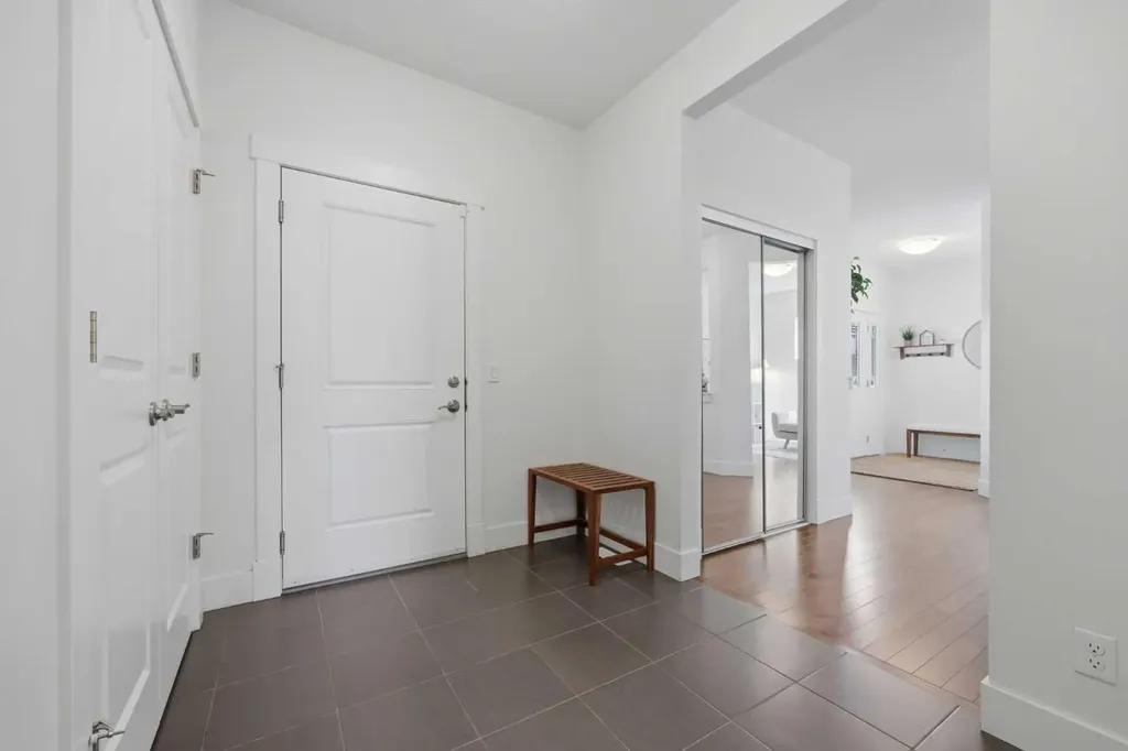 102 Drake Landing Heights Okotoks AB T1S 0M8