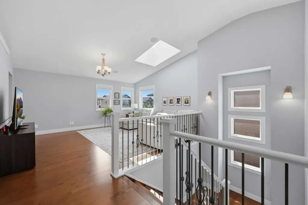 102 Drake Landing Heights Okotoks AB T1S 0M8