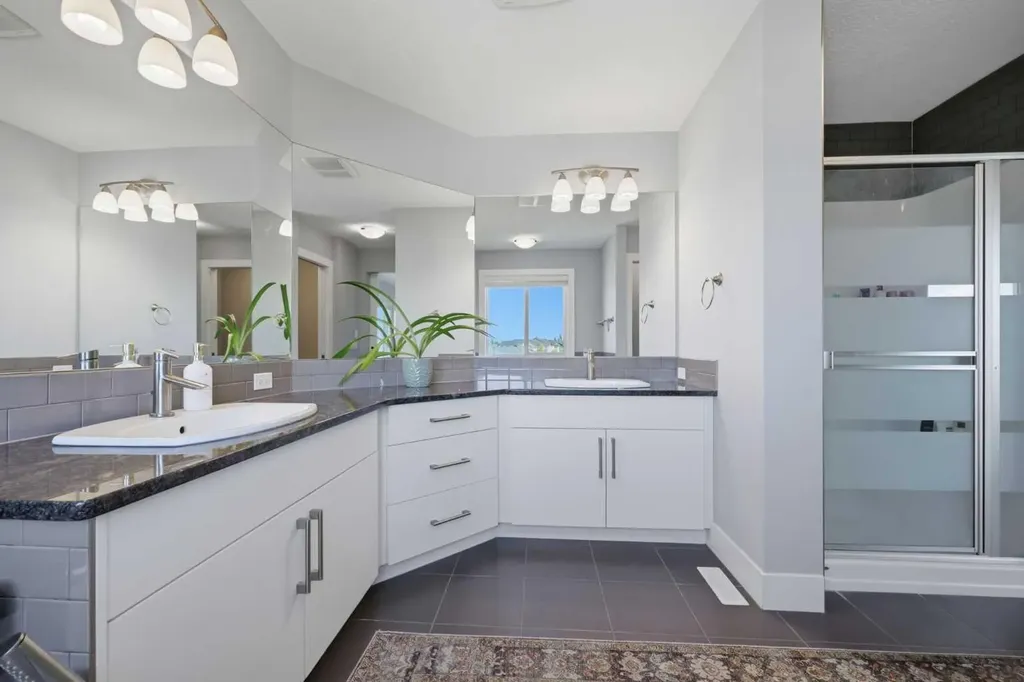102 Drake Landing Heights Okotoks AB T1S 0M8