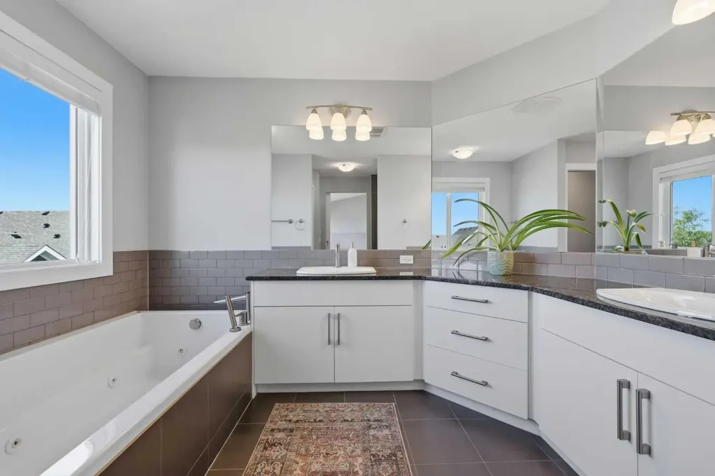 102 Drake Landing Heights Okotoks AB T1S 0M8