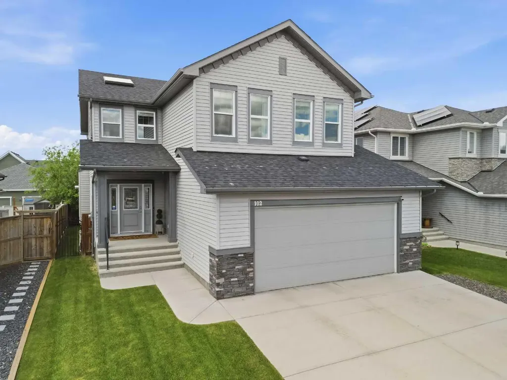 102 Drake Landing Heights Okotoks AB T1S 0M8