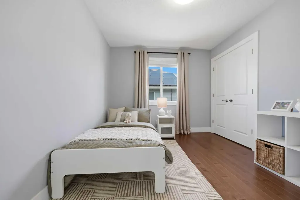 102 Drake Landing Heights Okotoks AB T1S 0M8