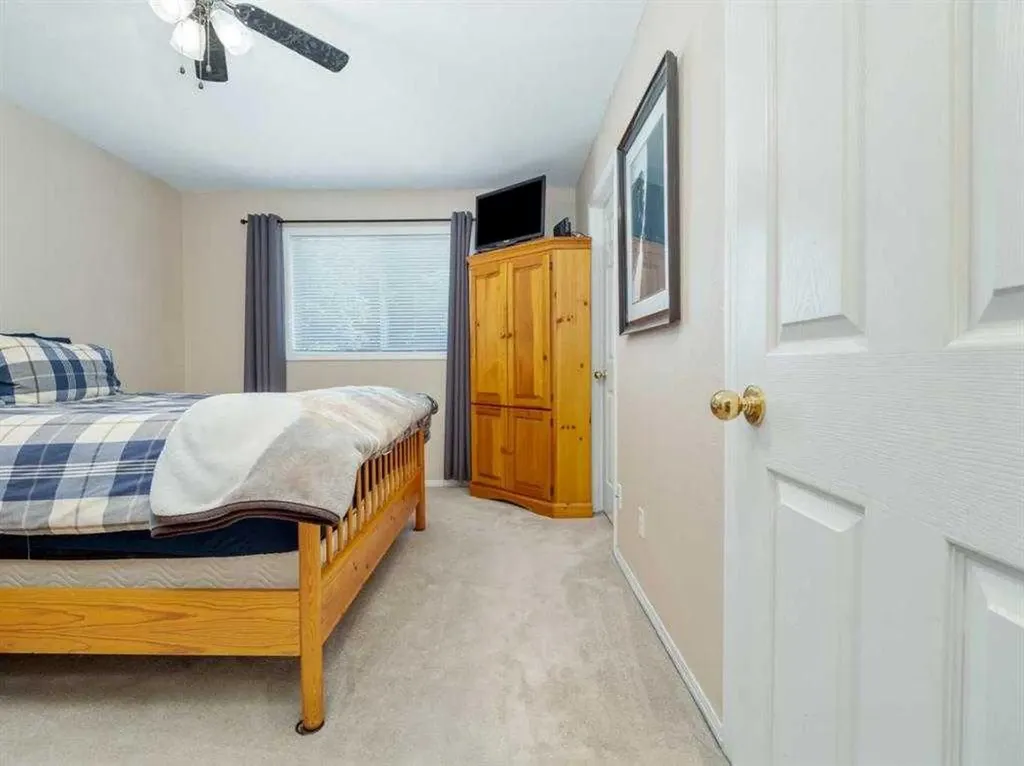 33 Peigan Court W Lethbridge AB T1K 6J4