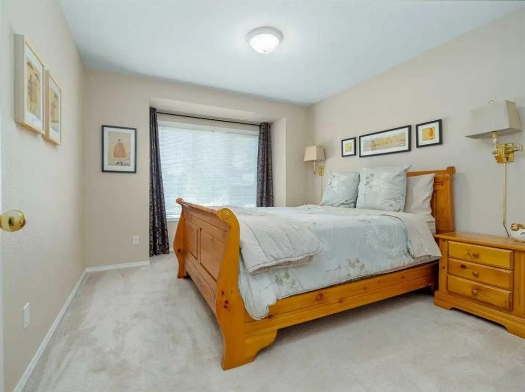 33 Peigan Court W Lethbridge AB T1K 6J4