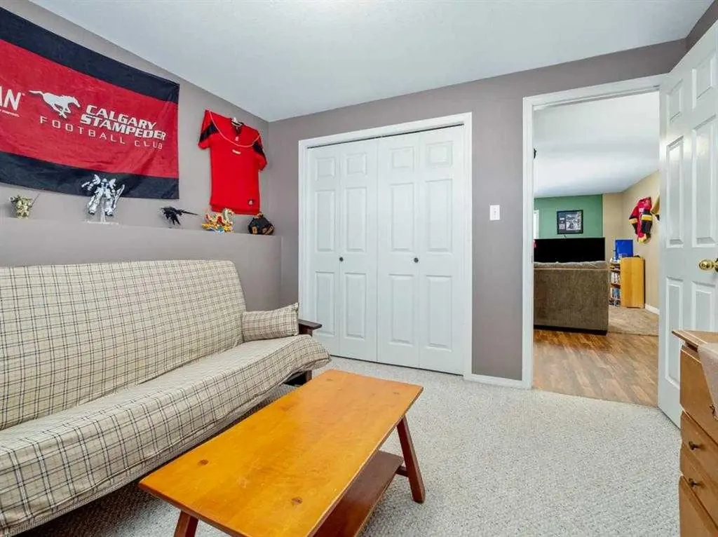 33 Peigan Court W Lethbridge AB T1K 6J4