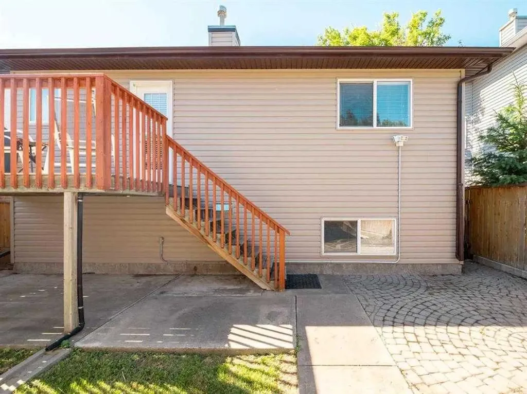 33 Peigan Court W Lethbridge AB T1K 6J4