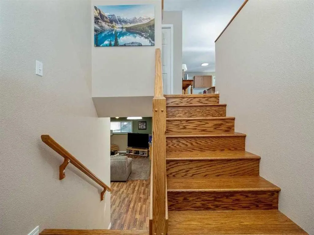 33 Peigan Court W Lethbridge AB T1K 6J4