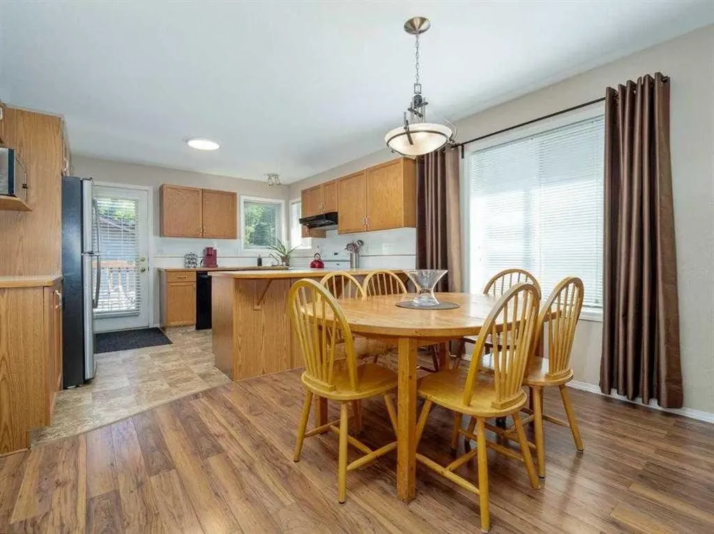 33 Peigan Court W Lethbridge AB T1K 6J4