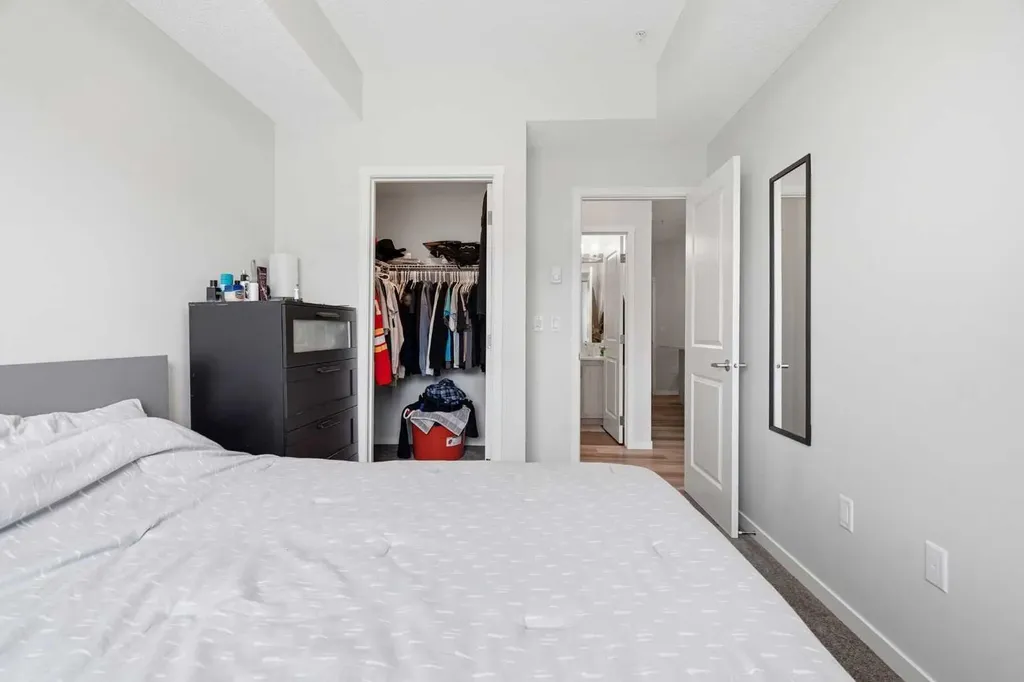 33 Carringham Gate NW Calgary AB T3P2H6